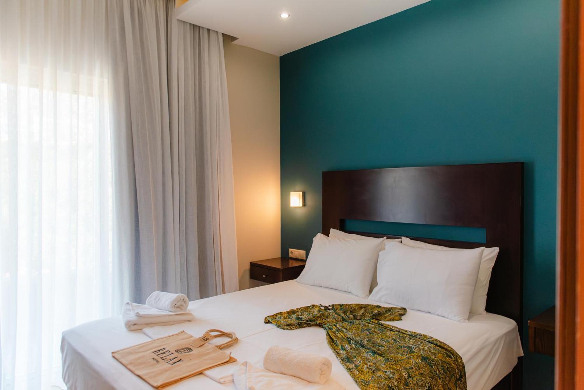 Relax Hotel Palaiochora Zewnętrze zdjęcie